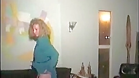 Classic Swinger Wife loves black dick