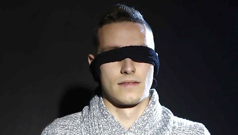 Blindfolded Fucking Hot Threesome - Porncz